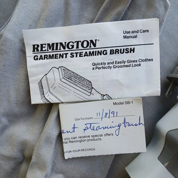 Remington Garment Steaming Brush handheld VTG wrinkle lint remover travel size - Picture 12 of 17